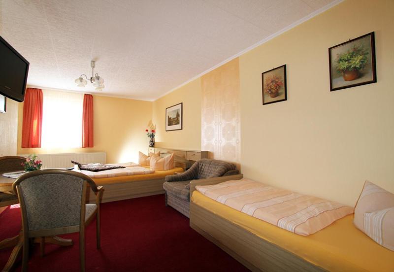 Familienhotel Zur Linde Panschwitz-Kuckau الغرفة الصورة