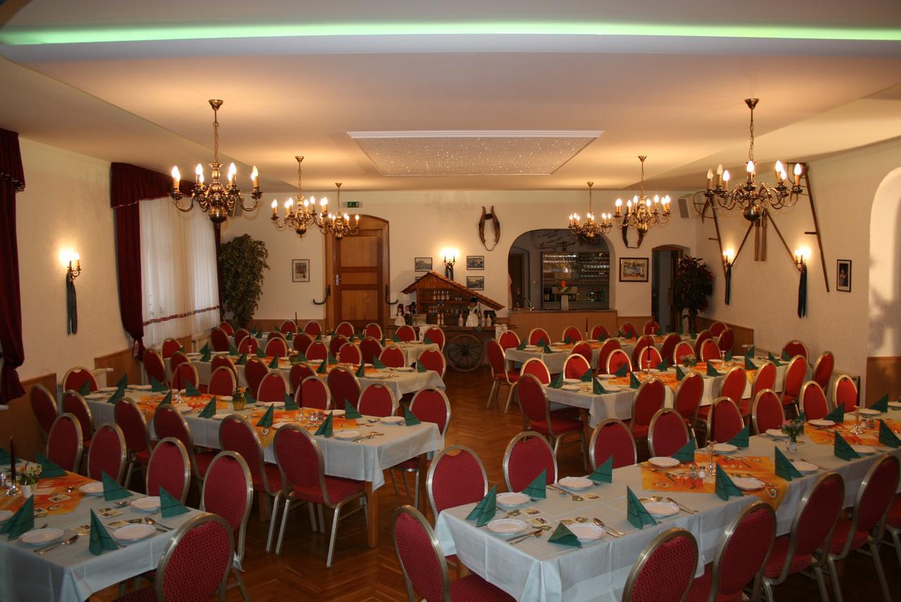 Familienhotel Zur Linde Panschwitz-Kuckau المظهر الخارجي الصورة